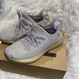 Sesame yeezy 350